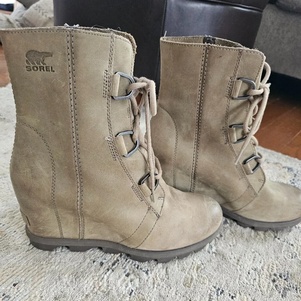 Sorel Joan of Arc Wedge Boots/Size 9/EUC - Picture 1 of 6